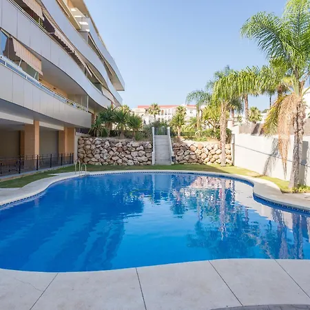 Hill With Terrace, Parking, Pool & Paddle Court *