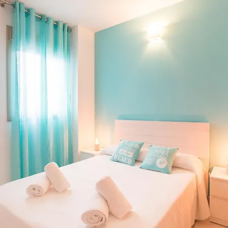 Hill With Terrace, Parking, Pool & Paddle Court Lägenhet Torremolinos