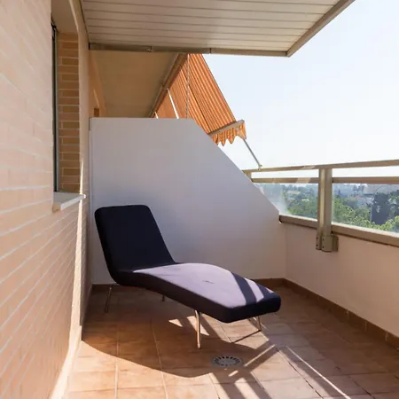 Hill With Terrace, Parking, Pool & Paddle Court *