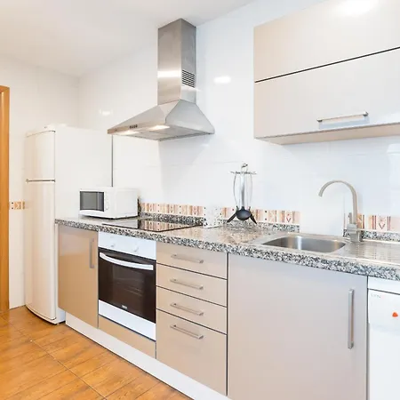 Hill With Terrace, Parking, Pool & Paddle Court Torremolinos