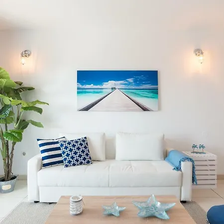 Hill With Terrace, Parking, Pool & Paddle Court Апартаменти Торремолінос