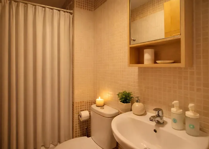 Appartamento Hill With Terrace, Parking, Pool & Paddle Court Torremolinos