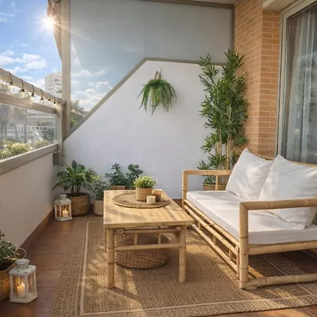 Hill With Terrace, Parking, Pool & Paddle Court Торремолинос