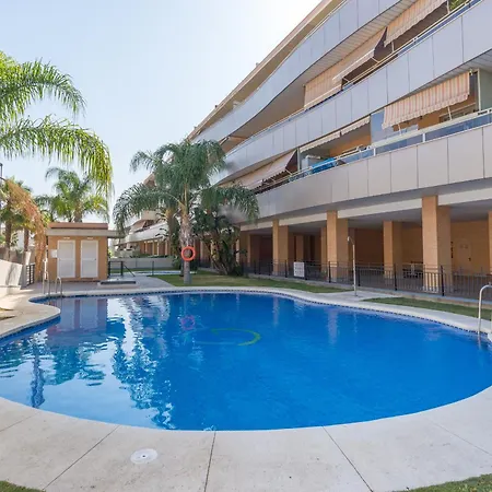 Hill With Terrace, Parking, Pool & Paddle Court * Торремолинос