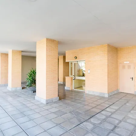 Hill With Terrace, Parking, Pool & Paddle Court * Торремолинос