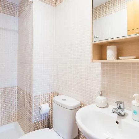 Апартаменты Hill With Terrace, Parking, Pool & Paddle Court Торремолинос