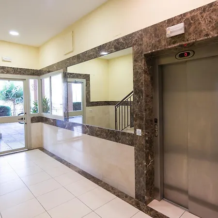 Hill With Terrace, Parking, Pool & Paddle Court * Торремолинос