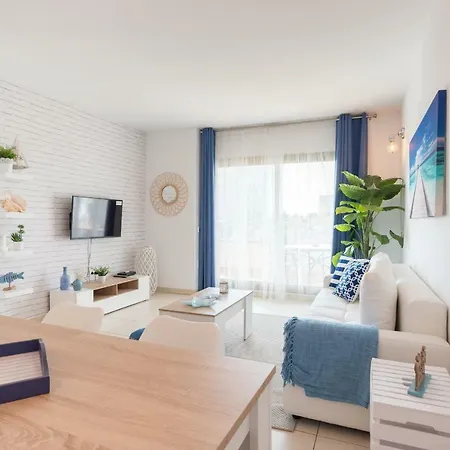 Hill With Terrace, Parking, Pool & Paddle Court *